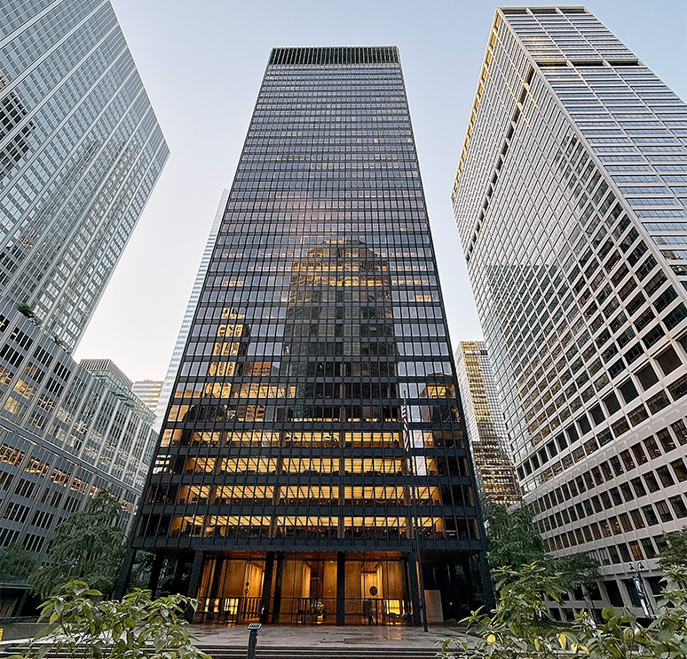 A Fully<br />
Integrated<br />
Multi-Family <br />
Office Image